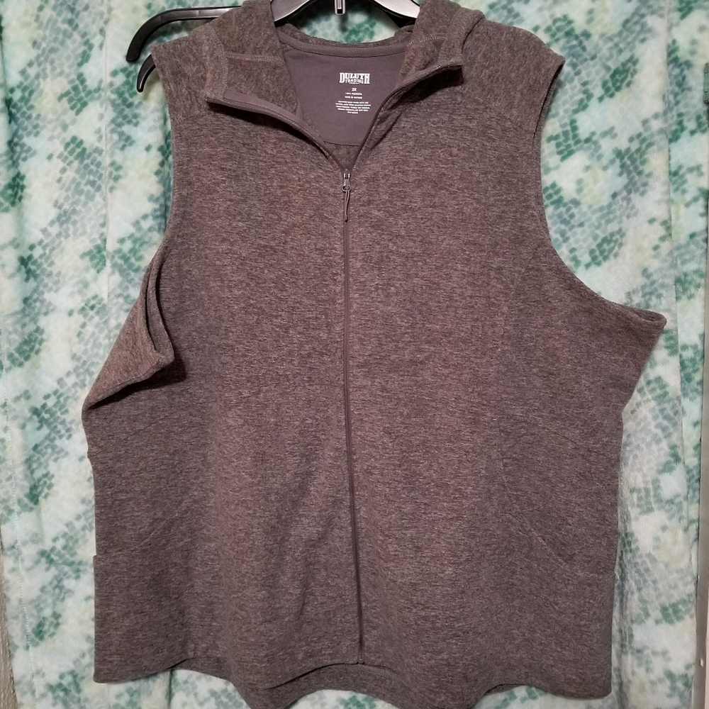 NWOT Women's Duluth Trading Company Grey Fleece Hooded Vest